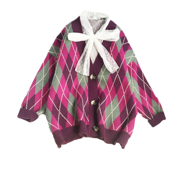 Värviline naiste vest sügava spitsikaelusega - lai mudel