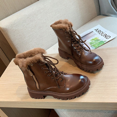 Sule ja kareda tallaga naiste saapad