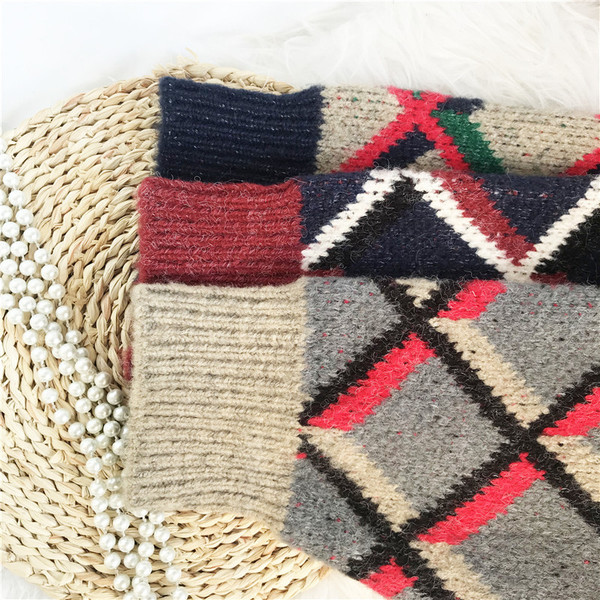 Γυναικεία ζακέτα με οβάλ λαιμόκοψη και φαρδιά μανίκια