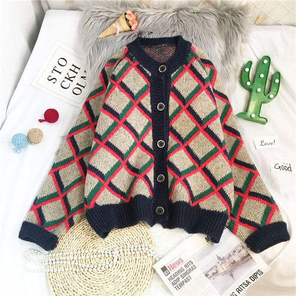 Γυναικεία ζακέτα με οβάλ λαιμόκοψη και φαρδιά μανίκια