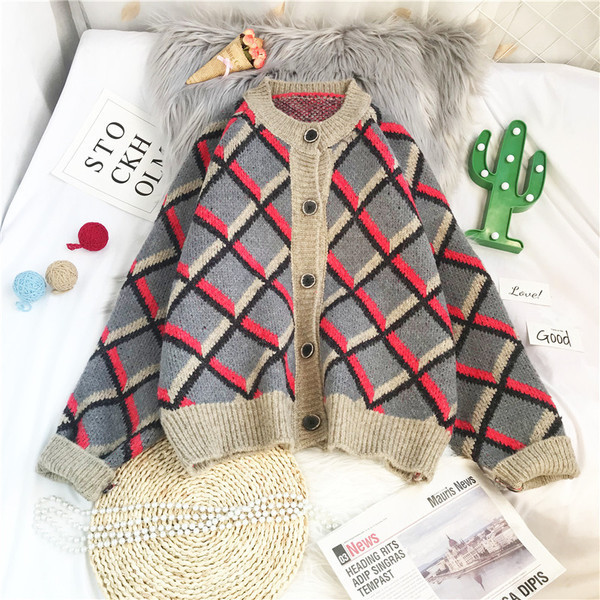 Γυναικεία ζακέτα με οβάλ λαιμόκοψη και φαρδιά μανίκια