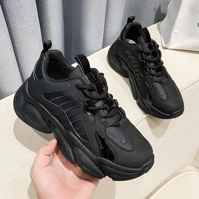 Uus kõrge tallaga naiste sügistossude mudel