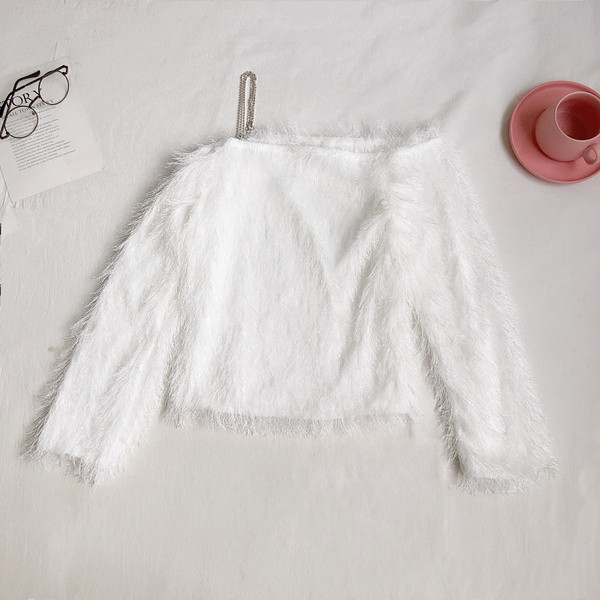 Moodne naiste narmaste ja pikkade varrukatega pluus