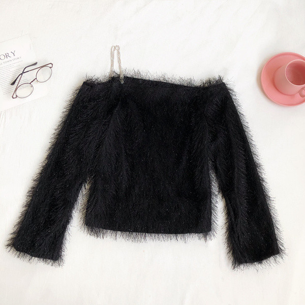 Moodne naiste narmaste ja pikkade varrukatega pluus