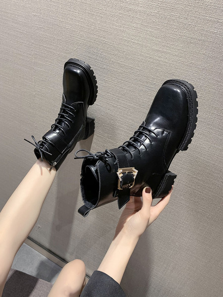 Kareda talla ja pandlaga naiste saapad