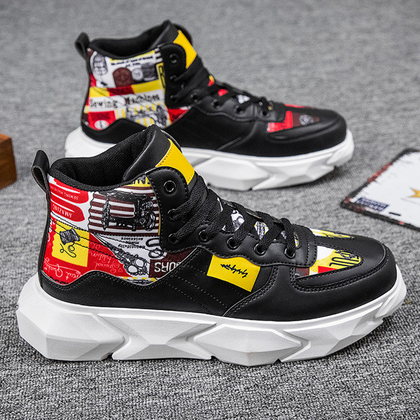 Ανδρικά αθλητικά παπούτσια με τραχιά σόλα και κορδόνια