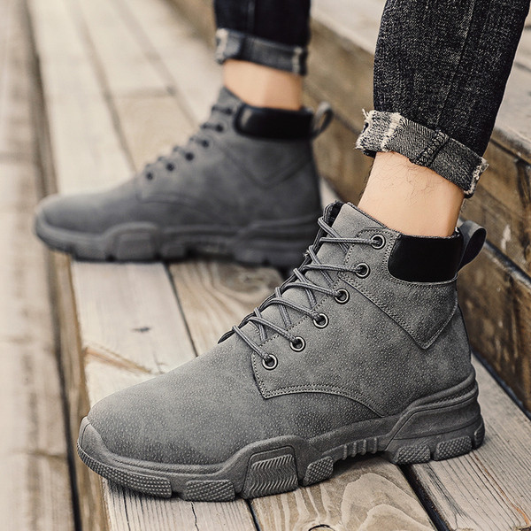 Μοντέρνες ανδρικές αναπνευστικές μπότες με κορδόνια