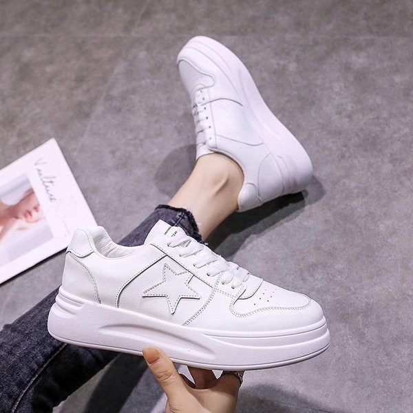 Ženske tenisice i ravni potplat s vezicama