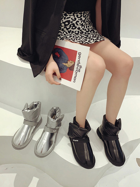 Cizme de dama cu talpa plate si captuseala moale