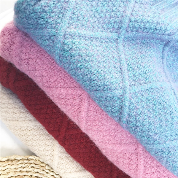 Naiste moodne ovaalse dekoltee ja laiade varrukatega kampsun