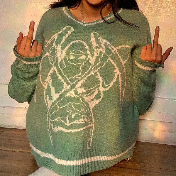 Κοντό γυναικείο πουλόβερ με λαιμόκοψη και απλικέ