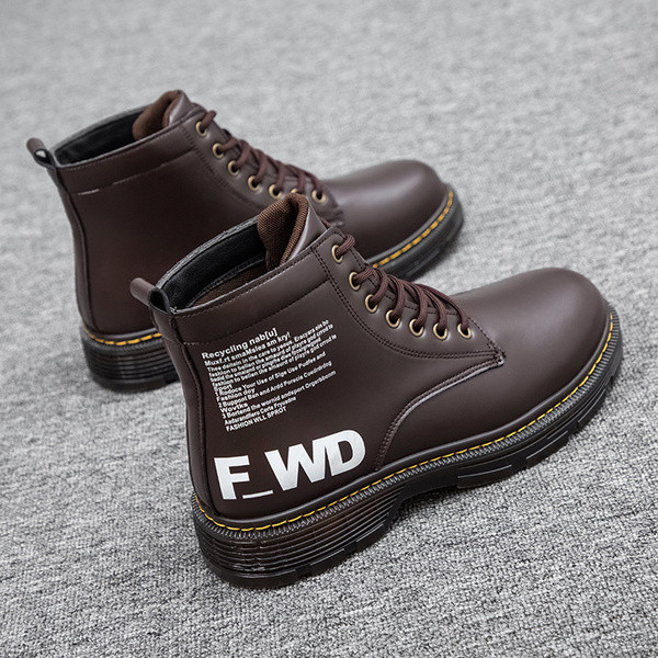 Model nou de ghete pentru bărbați cu inscripții și șireturi