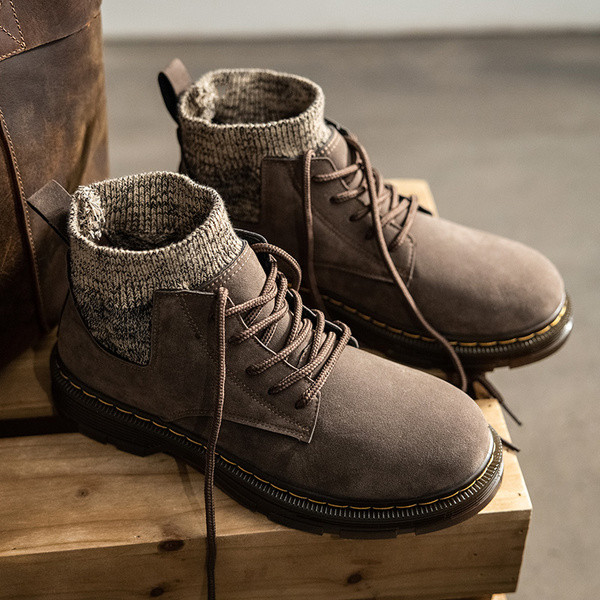 Ökoseemisnahast moodsad paeltega meeste saapad