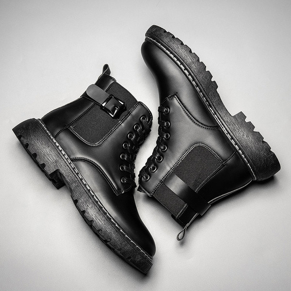 Dabartiniai vyriški aulinukai su sagtimi ir raišteliais