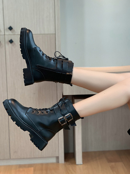 Crne ženske kožne čizme sa kopčom u crnoj boji