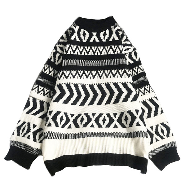 Pleteni ženski džemper s niskom kragnom i dugim rukavima - široki model