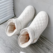 Moodsad sooja voodriga naiste saapad - puhas mudel