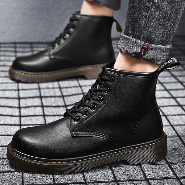 Vyriški juodi odiniai batai su raišteliais