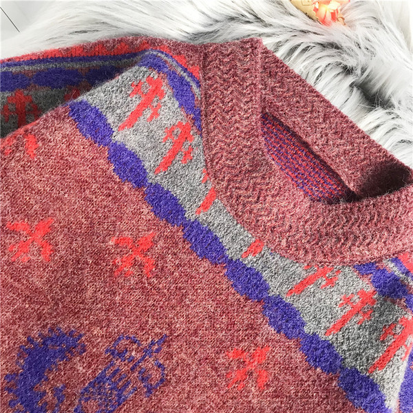 Casual πλεκτό πουλόβερ για γυναίκες με οβάλ λαιμόκοψη - φαρδύ μοντέλο