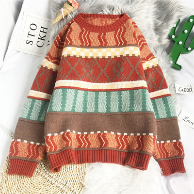 Πλεκτό πουλόβερ με οβάλ λαιμόκοψη και μακριά μανίκια για γυναίκες