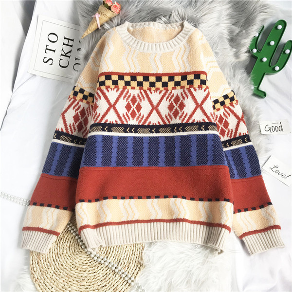 Πλεκτό πουλόβερ με οβάλ λαιμόκοψη και μακριά μανίκια για γυναίκες