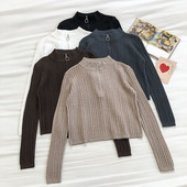 Uue mudeli madala krae ja lukuga naiste pluus