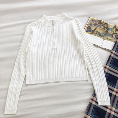 Uue mudeli madala krae ja lukuga naiste pluus