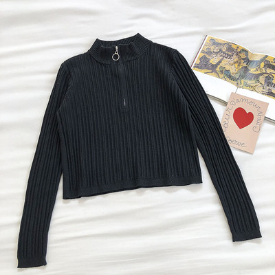 Uue mudeli madala krae ja lukuga naiste pluus