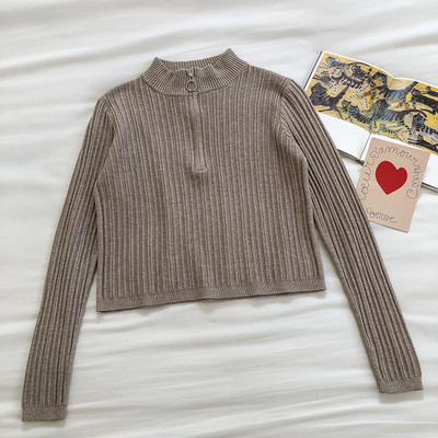 Uue mudeli madala krae ja lukuga naiste pluus