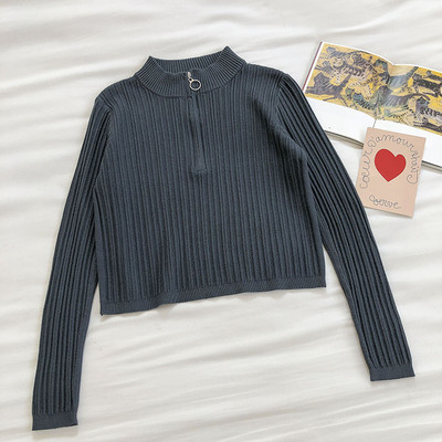 Uue mudeli madala krae ja lukuga naiste pluus