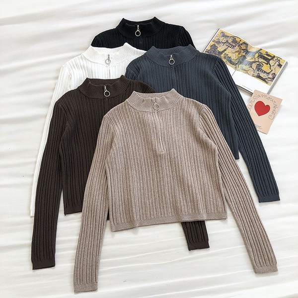 Uue mudeli madala krae ja lukuga naiste pluus