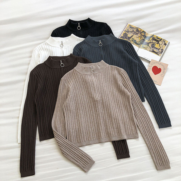 Uue mudeli madala krae ja lukuga naiste pluus