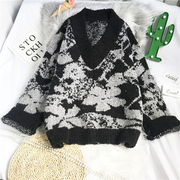 Uus mudel naiste kootud kampsun spits-kaelusega - lai mudel