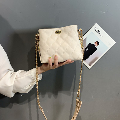 Väike metallist sangaga naiste õlakott - kaks mudelit