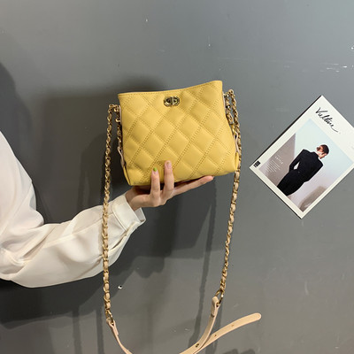 Väike metallist sangaga naiste õlakott - kaks mudelit