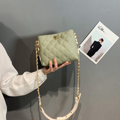 Väike metallist sangaga naiste õlakott - kaks mudelit