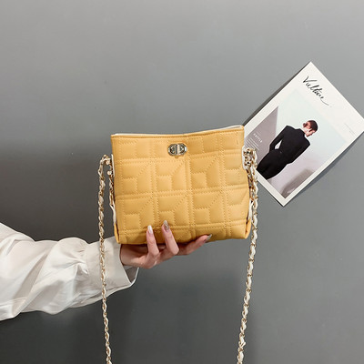 Väike metallist sangaga naiste õlakott - kaks mudelit