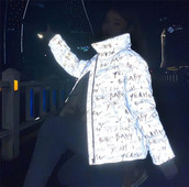 Naiste soe läikiva efektiga jakk