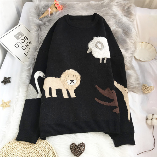 Γυναικείο πουλόβερ νέο μοντέλο - με κεντήματα και οβάλ ντεκολτέ