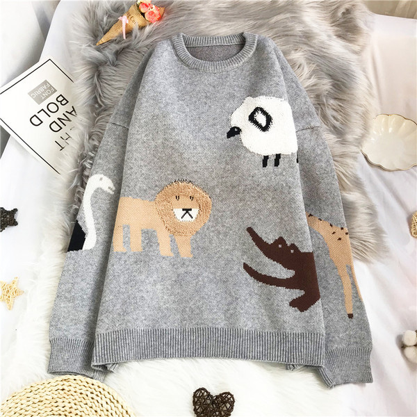 Γυναικείο πουλόβερ νέο μοντέλο - με κεντήματα και οβάλ ντεκολτέ