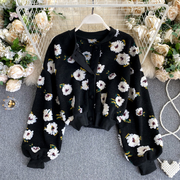 Γυναικείο πουκάμισο με λουλούδια και κουμπιά