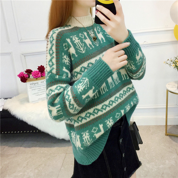 Naiste madala krae ja pikkade varrukatega kootud kampsun