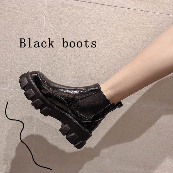 Musta ja valge krobelise tallaga naiste ökonahast saapad