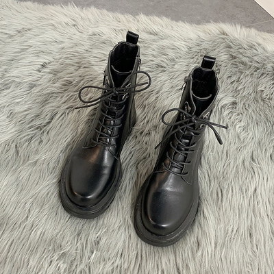 Vabaaja naiste saapad luku ja paeltega