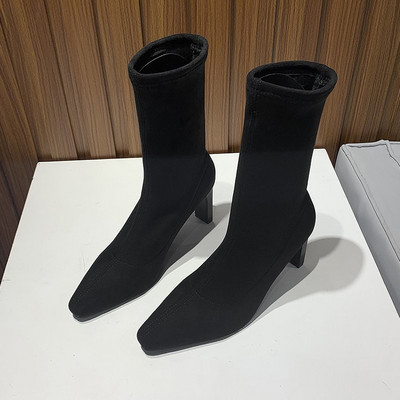 Stiilsed naiste saapad õhukese 8,5 cm kontsaga - terava otsaga mudel