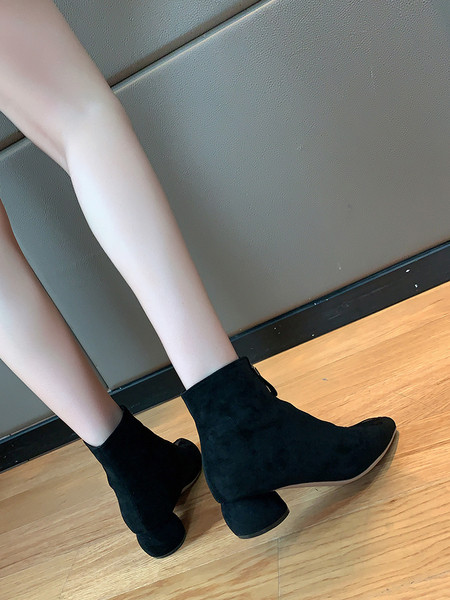 Ökoseemisnahast terava mudeliga naiste saapad lukuga - musta värvi