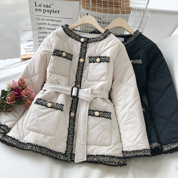 Jachetă lungă de damă de ultimă generație cu centură și nasturi