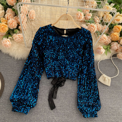 Stiilne litrite ja väljalõikega seljaosaga naiste särk