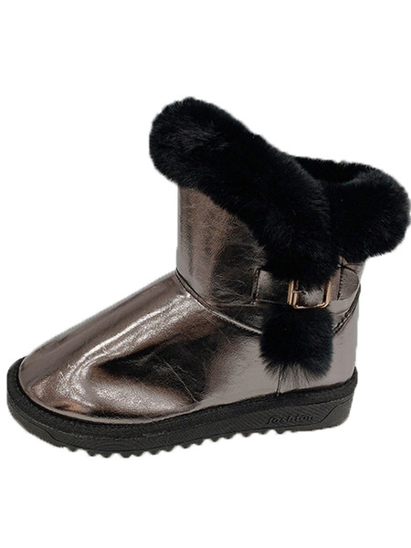 Naiste moodsad udusulgede ja läikiva efektiga saapad