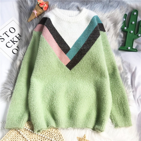 Casual γυναικείο πουλόβερ - με στρογγυλή λαιμόκοψη και μακριά μανίκια